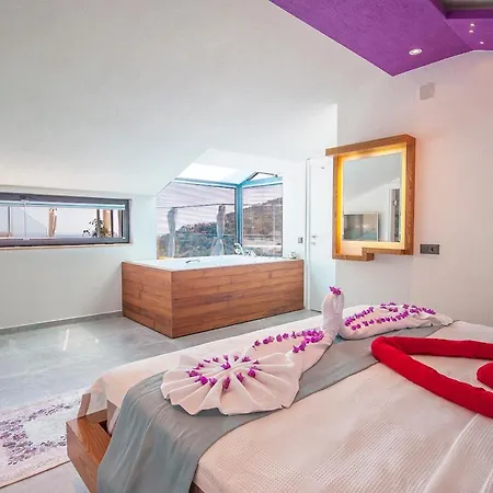 Villa Sleeps 4 Pool Air Con Wifi