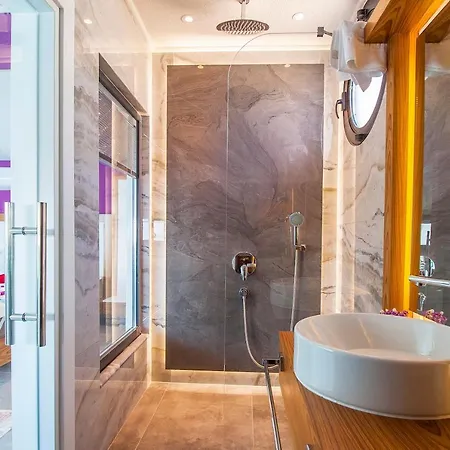 Sleeps 4 Pool Air Con Wifi Villa