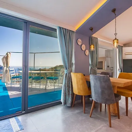 Sleeps 4 Pool Air Con Wifi *