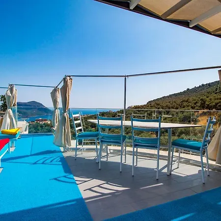 Sleeps 4 Pool Air Con Wifi Villa