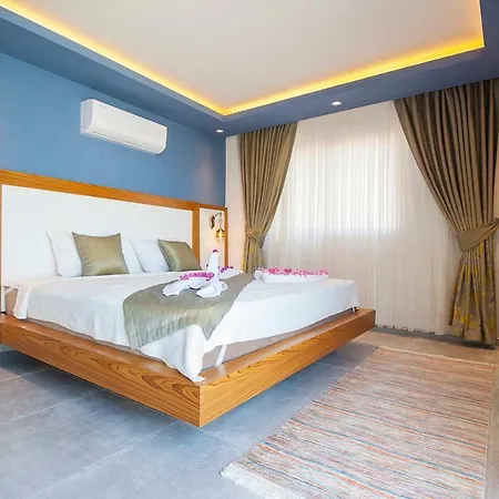 Sleeps 4 Pool Air Con Wifi