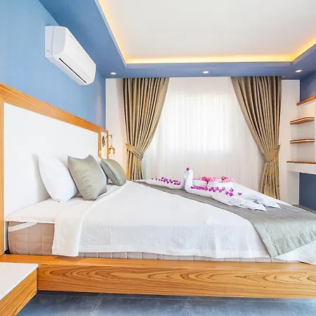 Sleeps 4 Pool Air Con Wifi Kalkan